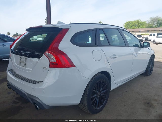 2018 VOLVO V60 YV140MEL5J2384966 Photo 3