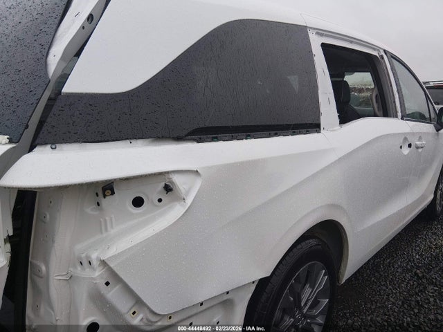 5FNRL6H82TB022924 Honda Odyssey Touring