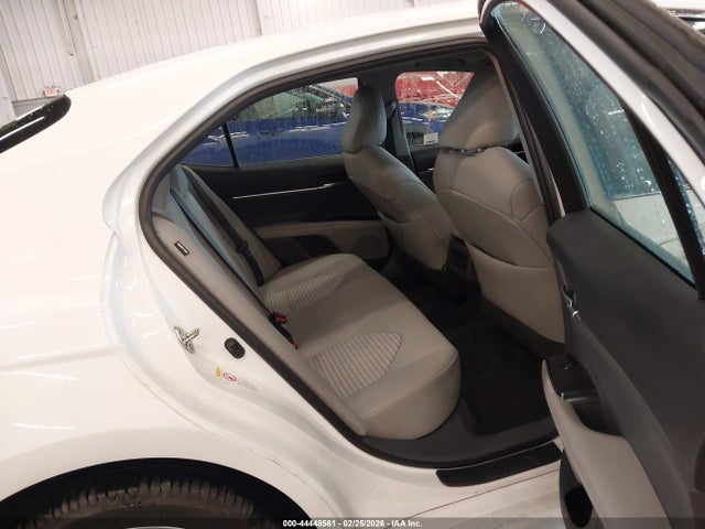 Toyota CAMRY SE 2018 4T1B11HK9JU645947 Image 8