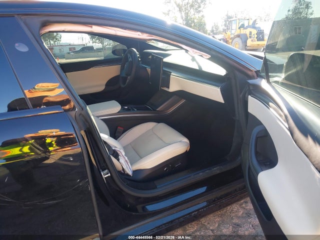 Продажа на аукционе авто 2023 Tesla Model S Plaid Tri Motor All-wheel Drive, vin: 5YJSA1E60PF516394, номер лота: 44448566