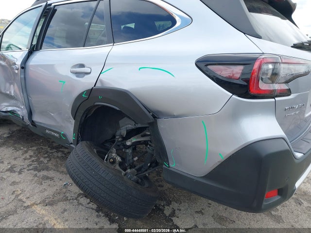 4S4BTANC4R3145686 Subaru Outback Limited