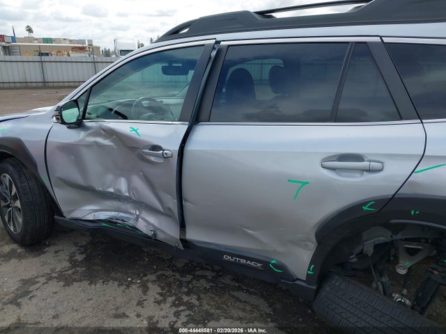 4S4BTANC4R3145686 Subaru Outback Limited