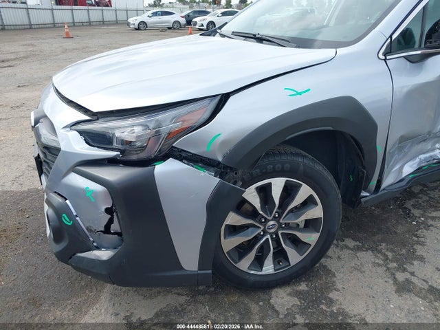 4S4BTANC4R3145686 Subaru Outback Limited