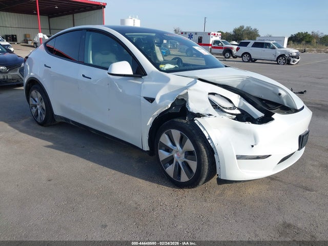 2021 TESLA MODEL Y 5YJYGDEE0MF140471 Photo 0
