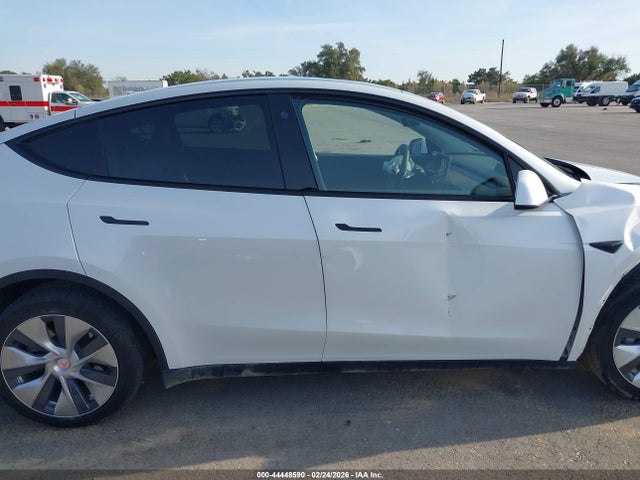 Продаж на аукціоні авто 2021 Tesla Model Y Long Range Dual Motor All-wheel Drive, vin: 5YJYGDEE0MF140471, номер лоту: 44448590