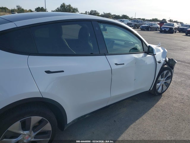 Продаж на аукціоні авто 2021 Tesla Model Y Long Range Dual Motor All-wheel Drive, vin: 5YJYGDEE0MF140471, номер лоту: 44448590
