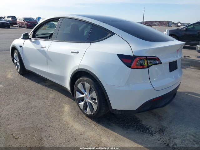 2021 TESLA MODEL Y 5YJYGDEE0MF140471 Photo 2