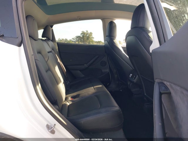 2021 TESLA MODEL Y 5YJYGDEE0MF140471 Photo 7