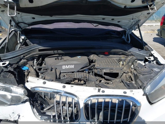 2018 BMW X1 WBXHU7C30J5L07200 Photo 9