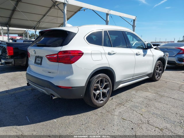 2018 BMW X1 WBXHU7C30J5L07200 Photo 3