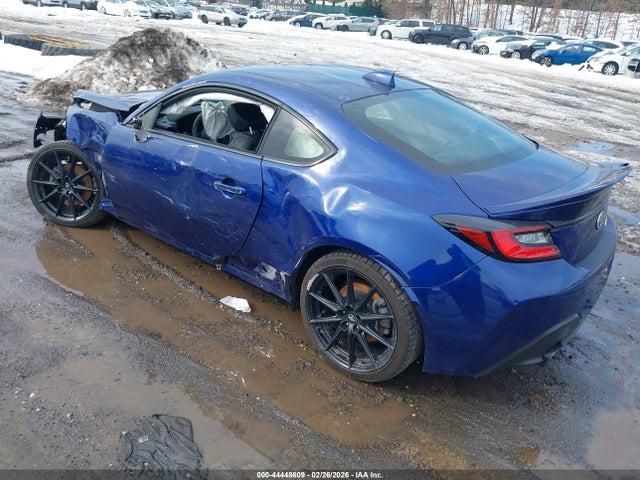 2024 TOYOTA GR86 JF1ZNBE17R9757479 Photo 2