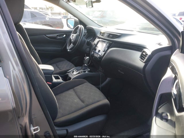 JN1BJ1CP9JW164515 Nissan Rogue Sport Sv