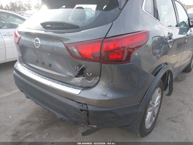 JN1BJ1CP9JW164515 Nissan Rogue Sport Sv