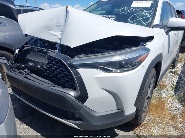 Toyota Corolla Cross Xle 2022 7MUDAAAG2NV020731 Image 13