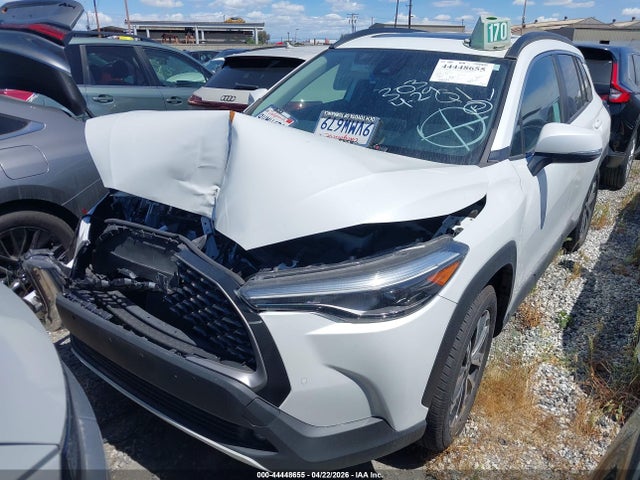 Toyota Corolla Cross Xle 2022 7MUDAAAG2NV020731 Image 2