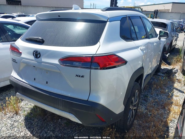 Toyota Corolla Cross Xle 2022 7MUDAAAG2NV020731 Image 4