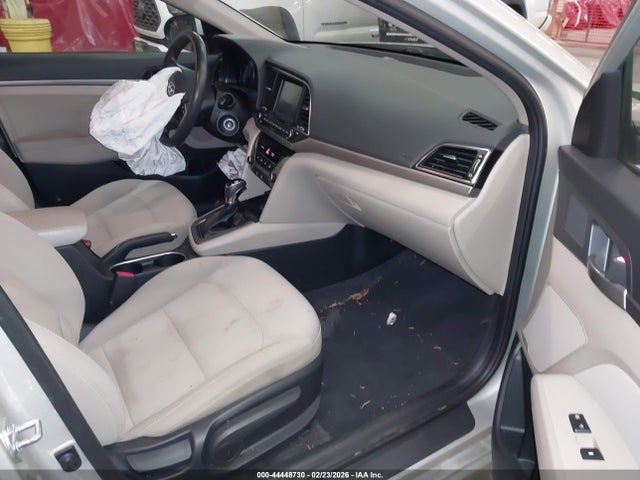5NPD84LFXJH385637 Hyundai ELANTRA SEL