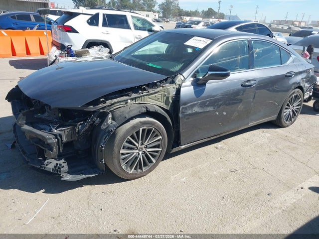 44448744 :رقم المزاد ، 58ADA1C10PU028378 vin ، 2023 Lexus Es 300h مزاد بيع
