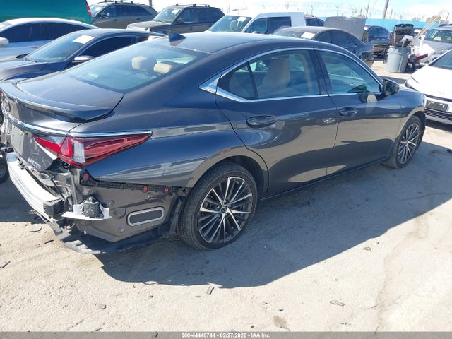 44448744 :رقم المزاد ، 58ADA1C10PU028378 vin ، 2023 Lexus Es 300h مزاد بيع