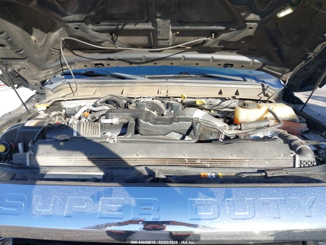1FT8W3BT4GEC51885 Ford F-350 Lariat
