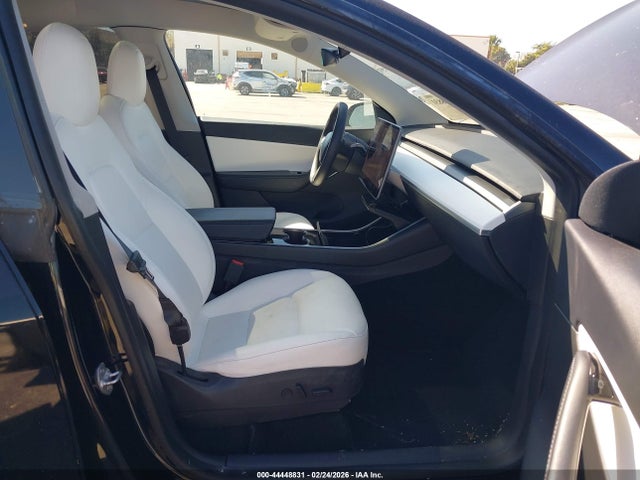 2020 TESLA MODEL Y 5YJYGDEE1LF043178 Photo 4