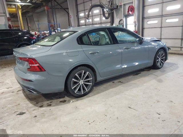 2022 VOLVO S60 7JRL12TZ8NG189481 Photo 3
