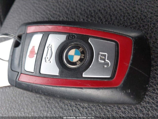 44448849 :رقم المزاد ، WBA8E3G59GNU01614 vin ، 2016 Bmw 328i Xdrive مزاد بيع