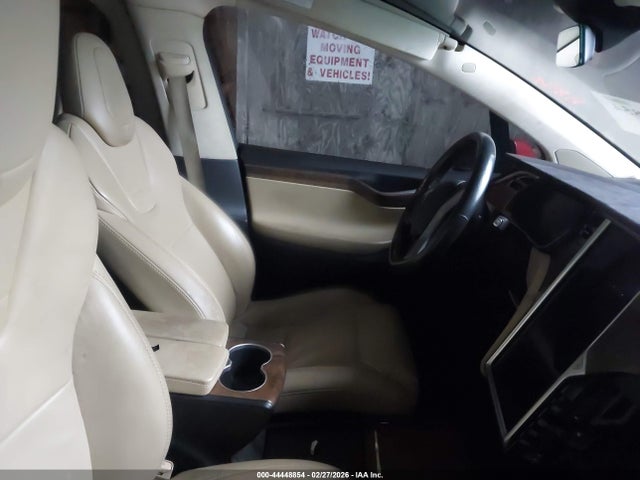 2017 TESLA MODEL X 5YJXCBE22HF054120 Photo 4