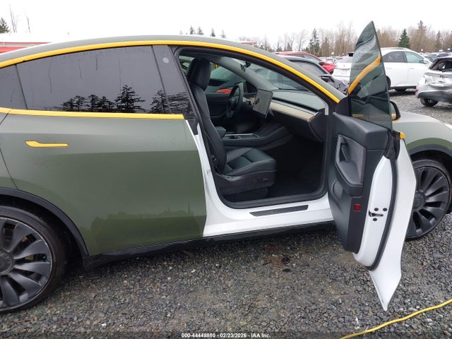 2021 TESLA MODEL Y 5YJYGAEE5MF217169 Photo 4