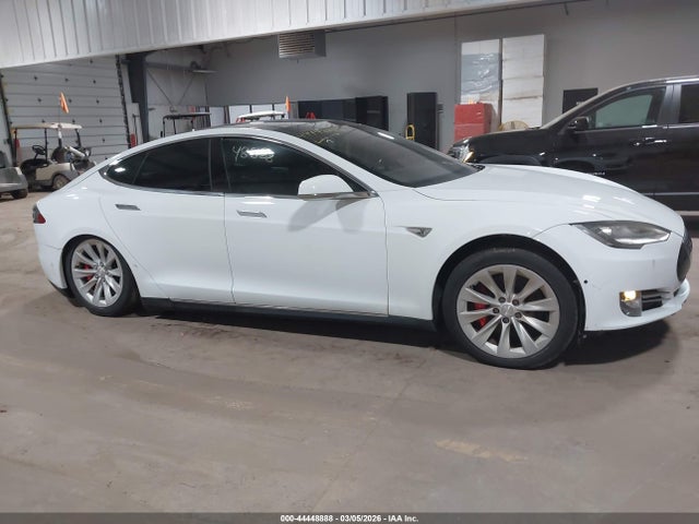 44448888 :رقم المزاد ، 5YJSA1E49GF126764 vin ، 2016 Tesla Model S 90d/p100d/p85d/p90d مزاد بيع