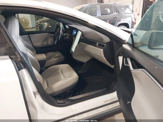 2016 TESLA MODEL S 5YJSA1E49GF126764 Photo 4