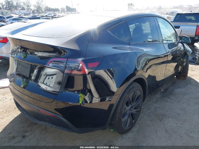 2025 TESLA MODEL Y 7SAYGDED5SF227130 Photo 3