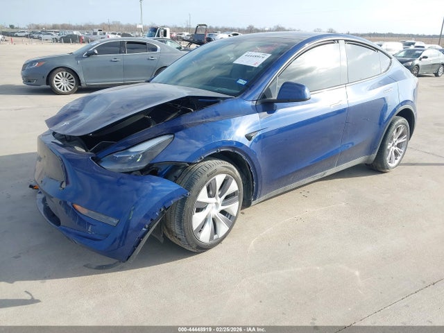 2024 TESLA MODEL Y 7SAYGDEE8RA221175 Photo 1