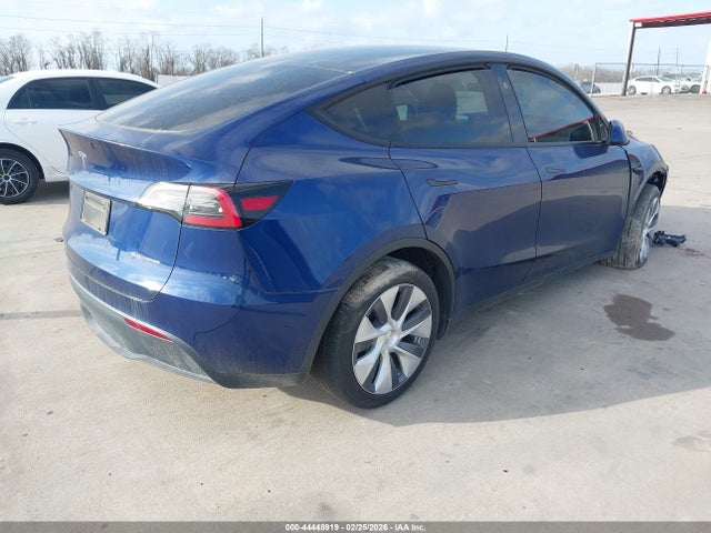 2024 TESLA MODEL Y 7SAYGDEE8RA221175 Photo 3