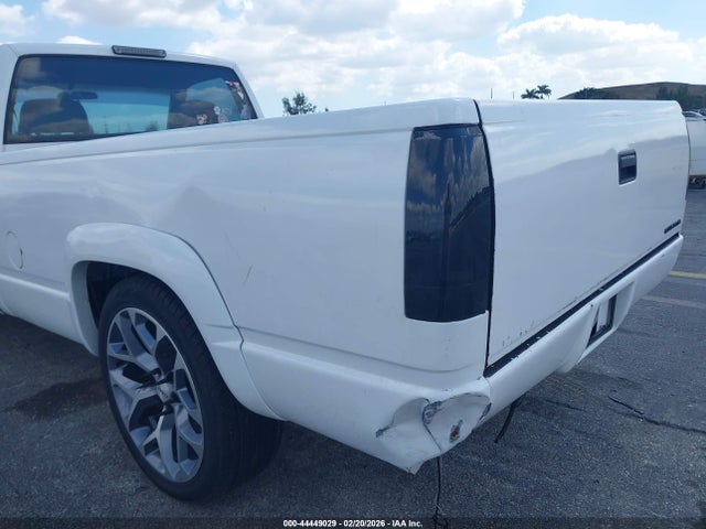 1998 Gmc Sierra 1500 Special მანქანა იყიდება აუქციონზე, vin: 1GTEK14W4WZ504432, აუქციონის ნომერი: 44449029