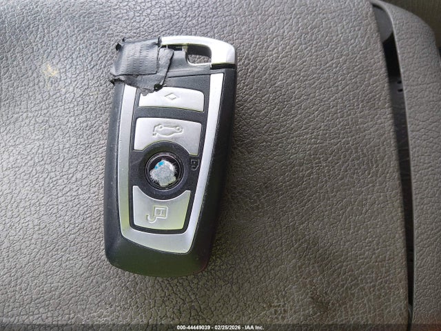 2010 Bmw 750i მანქანა იყიდება აუქციონზე, vin: WBAKA8C52ACY36028, აუქციონის ნომერი: 44449039