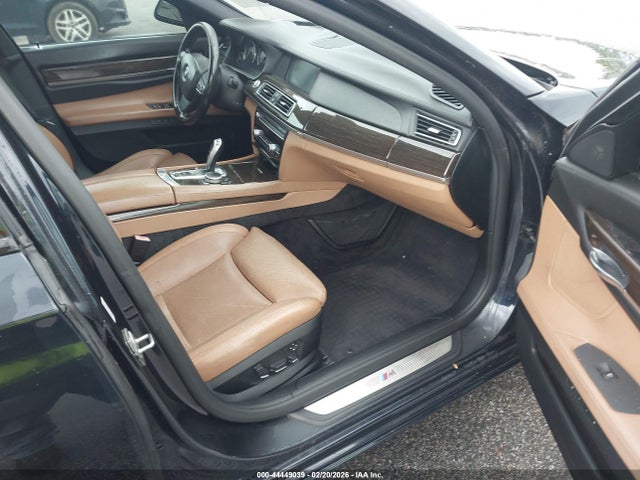 2010 Bmw 750i მანქანა იყიდება აუქციონზე, vin: WBAKA8C52ACY36028, აუქციონის ნომერი: 44449039