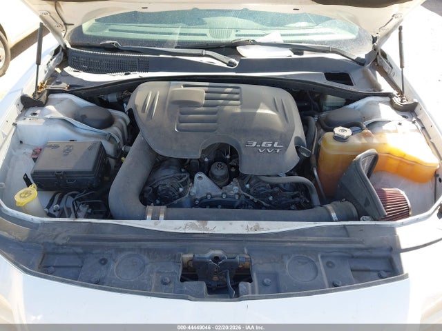 Chrysler 300 2014 2C3CCAAG2EH382433 Image 10