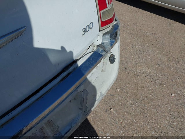Chrysler 300 2014 2C3CCAAG2EH382433 Image 12
