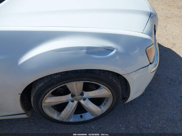 Chrysler 300 2014 2C3CCAAG2EH382433 Image 13