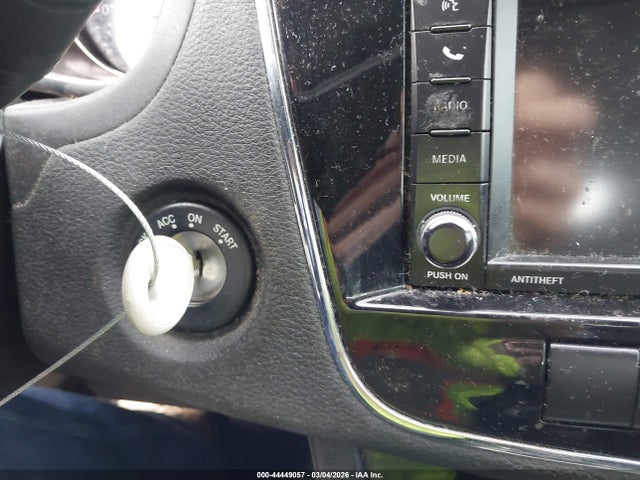 Продажа на аукционе авто 2013 Chrysler 200 Touring, vin: 1C3CCBBBXDN700345, номер лота: 44449057