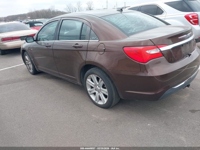 Продажа на аукционе авто 2013 Chrysler 200 Touring, vin: 1C3CCBBBXDN700345, номер лота: 44449057