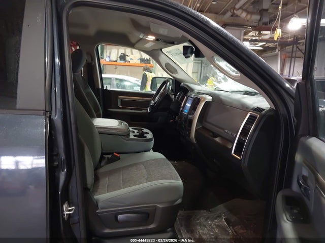 44449223 :رقم المزاد ، 3C6RR7LTXJG138533 vin ، 2018 Ram 1500 Big Horn  4x4 5'7 Box مزاد بيع