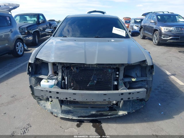 44449228 :رقم المزاد ، 2C3CCAEGXHH663491 vin ، 2017 Chrysler 300c مزاد بيع