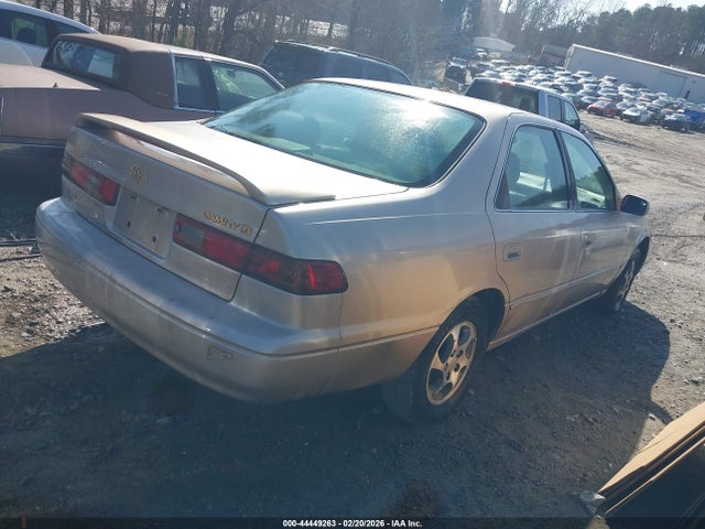 1999 TOYOTA CAMRY 4T1BG28K5XU902647 Photo 3