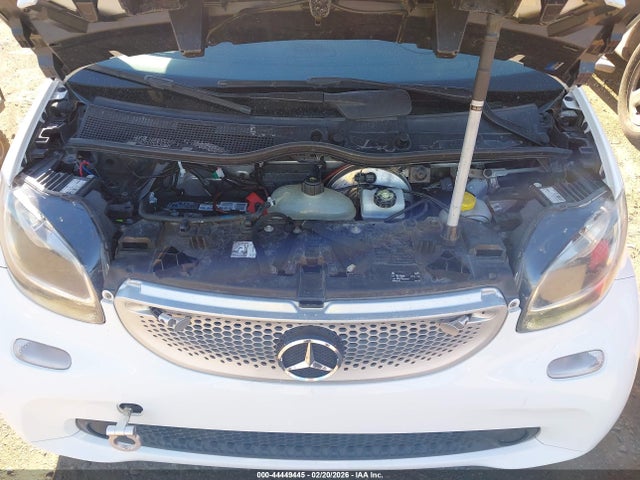 WMEFJ5DA8GK067999 Smart Fortwo Passion