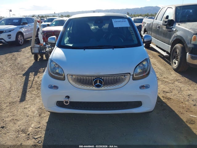 WMEFJ5DA8GK067999 Smart Fortwo Passion
