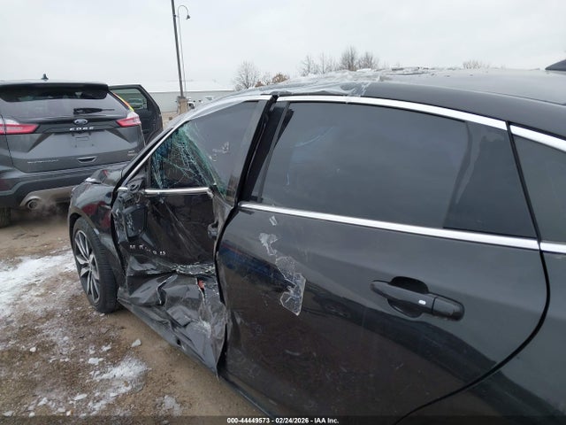 1G1ZE5ST4GF318488 Chevrolet MALIBU 1LT