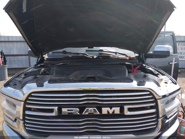 44449589 :رقم المزاد ، 3C6UR5NL9NG267770 vin ، 2022 Ram 2500 Laramie  4x4 6'4 Box مزاد بيع