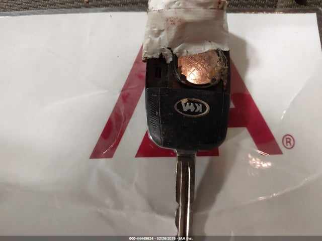 KIA FORTE LX 2017 3KPFK4A74HE102119 Image 11